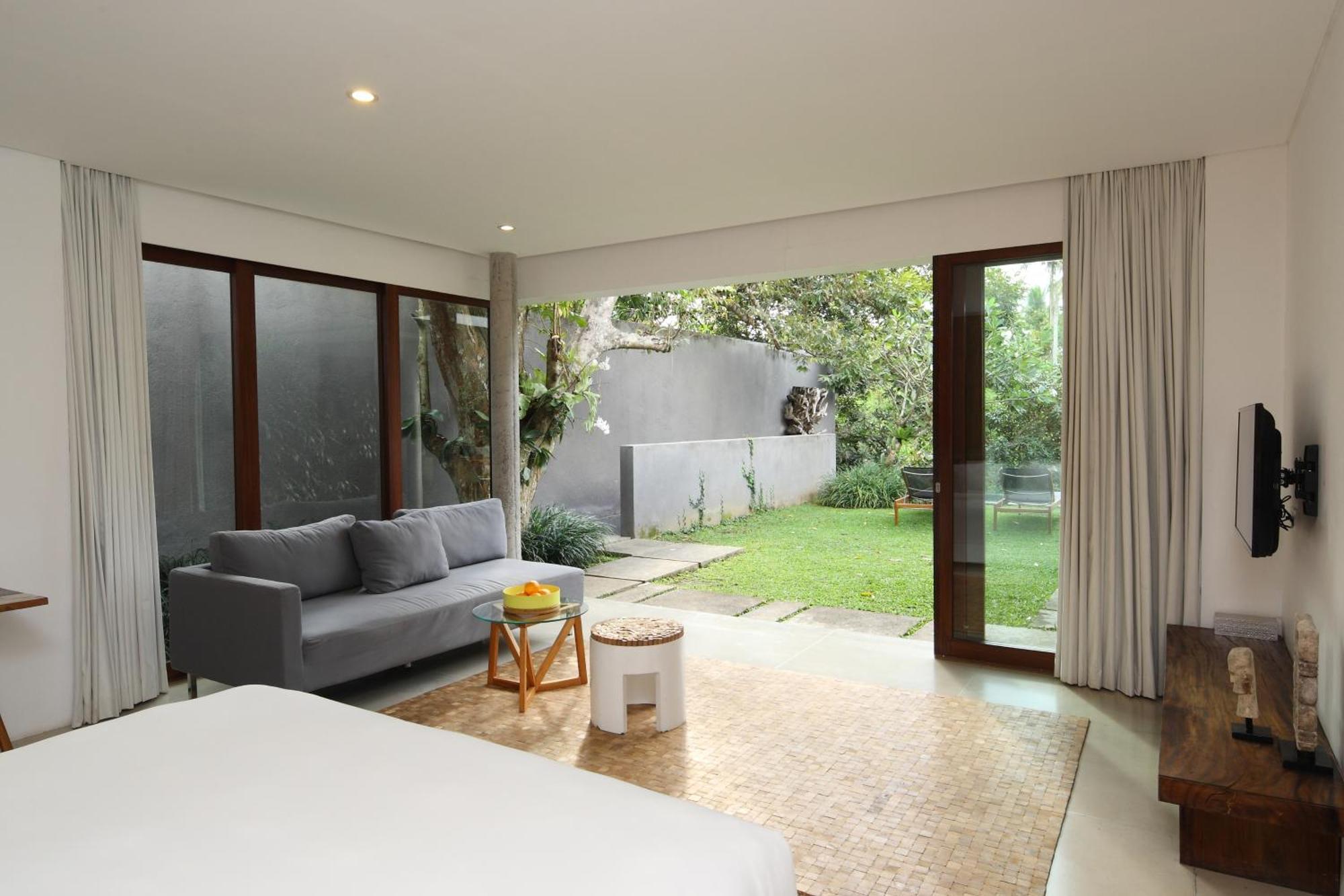 Three-Bedroom Villa Chasing The Sunrise