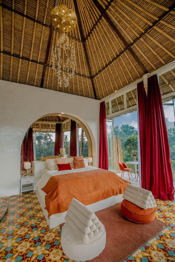 Deluxe Queen Suite
