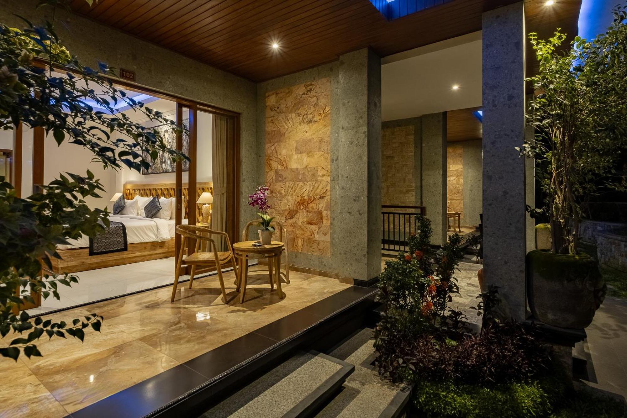 Superior Double or Twin Room Pool View