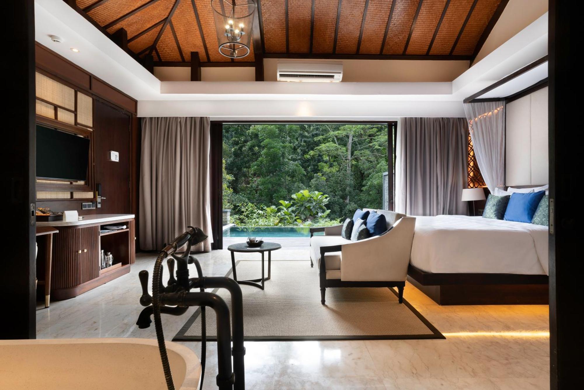 Deluxe Junge Villa Private Heated Pool Complimentary One-time Floating Daily Usage Steam Sauna Ice Bath