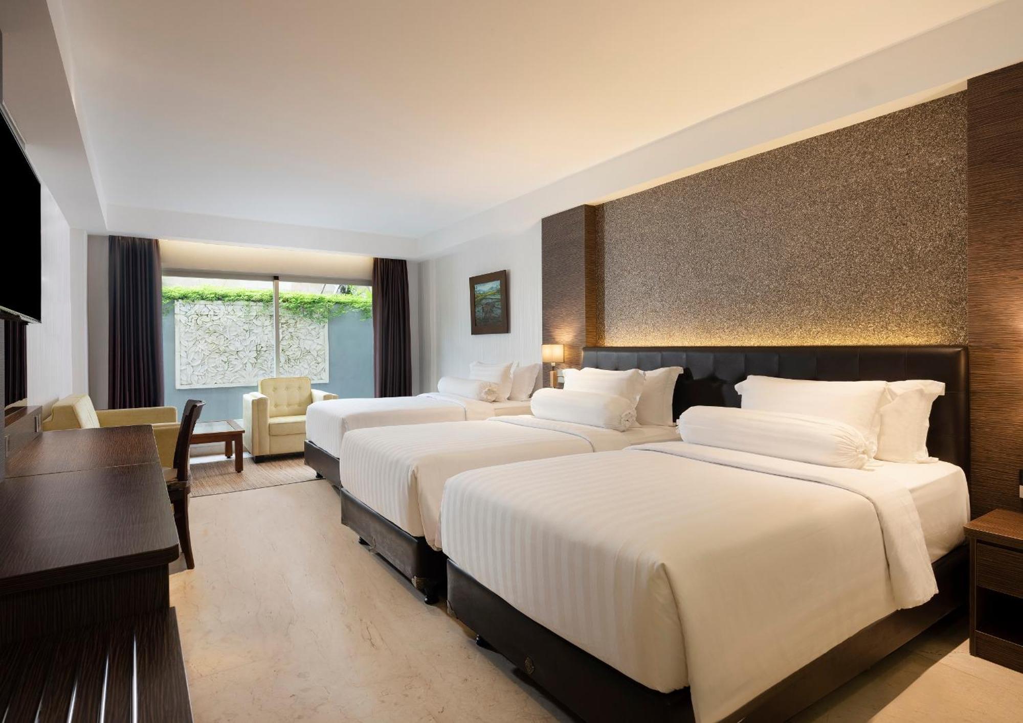 Deluxe Family King Room daily shuttle to Ubud City Photo Session Art Gallery Visit 24-hour access to Fitness Center Welcome Drink Kids Activities,1774532184:JPEG
