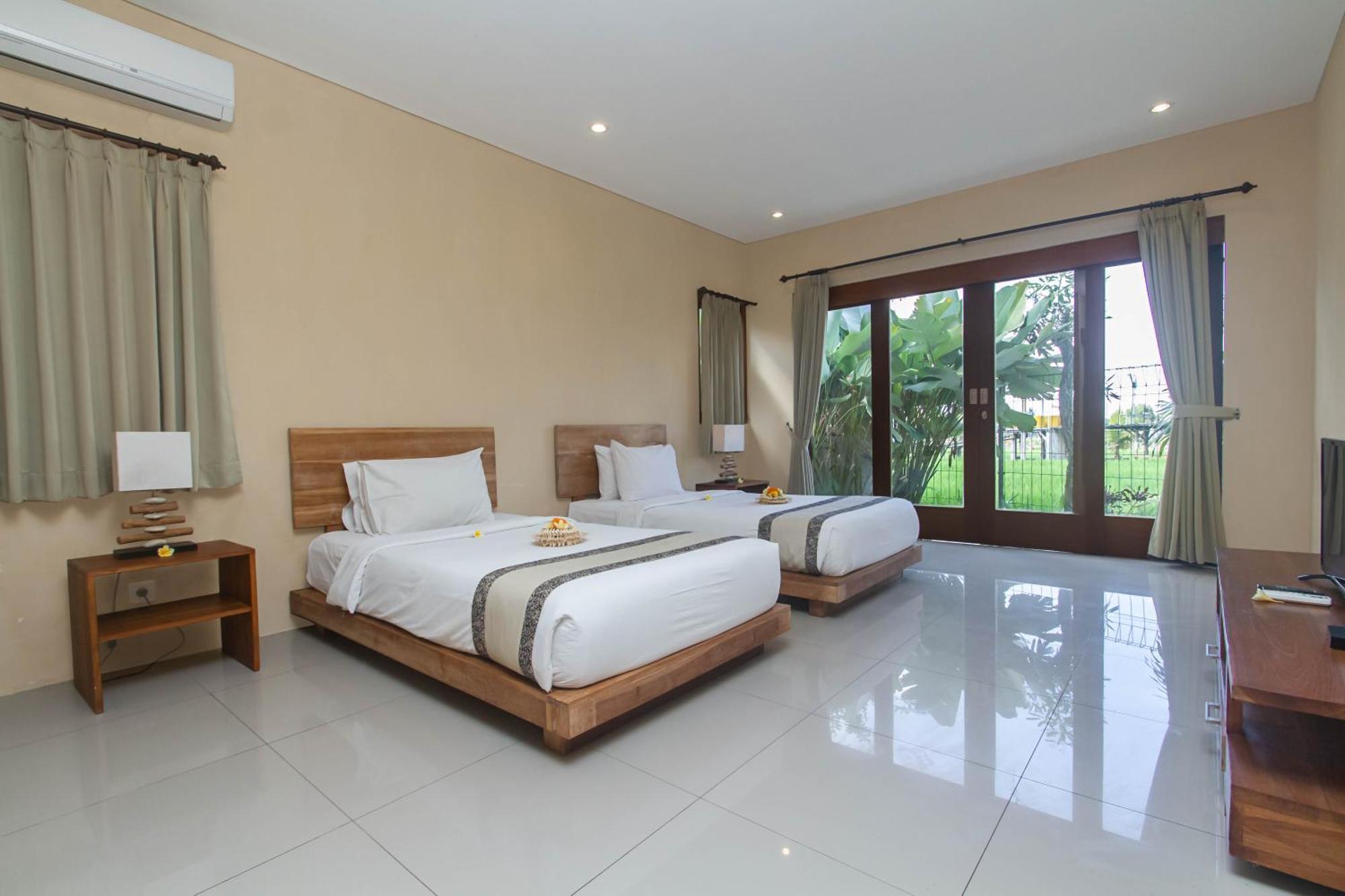 Family Two-Bedroom Villa Rice Field View