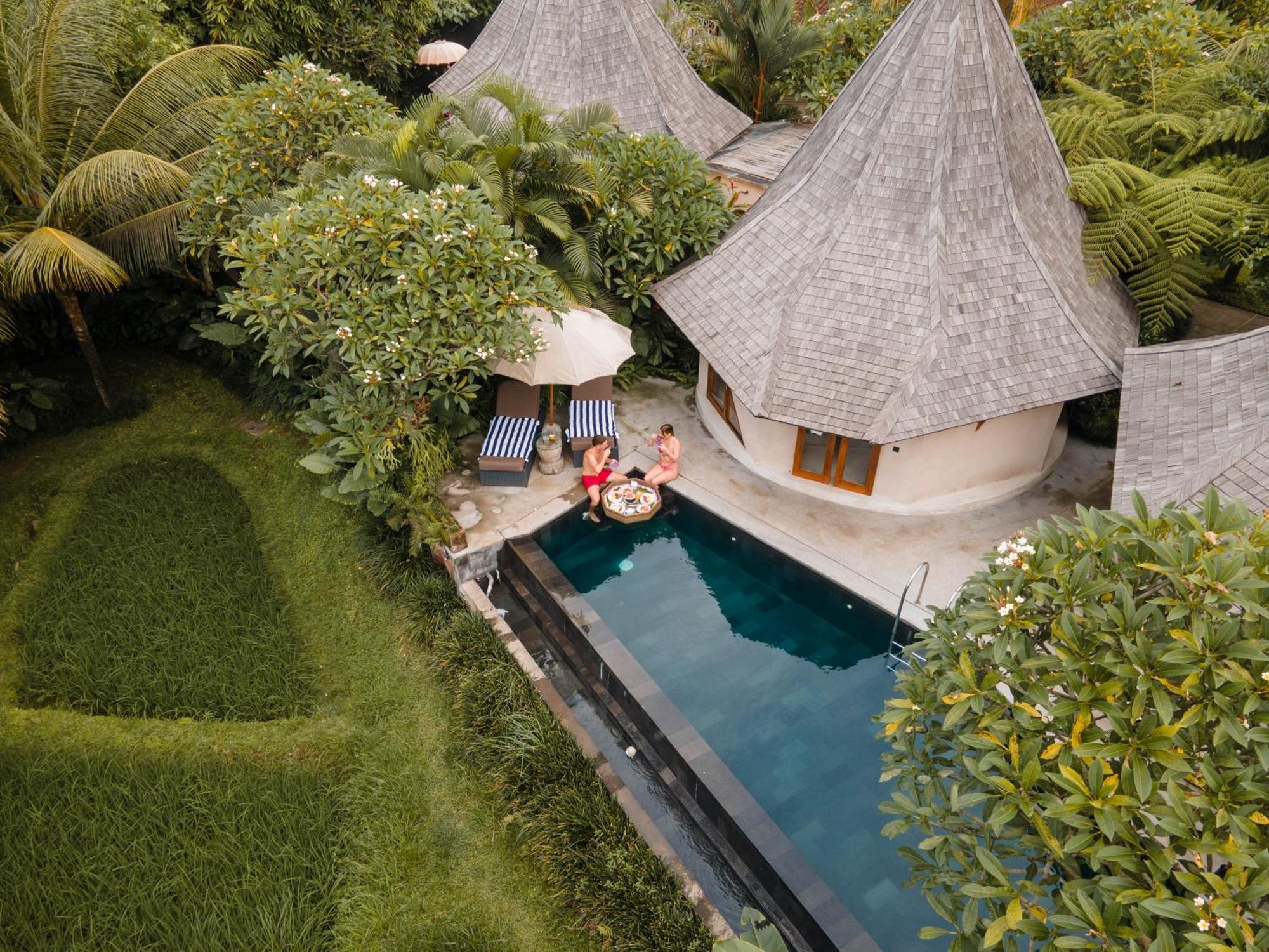 Suite Pool View