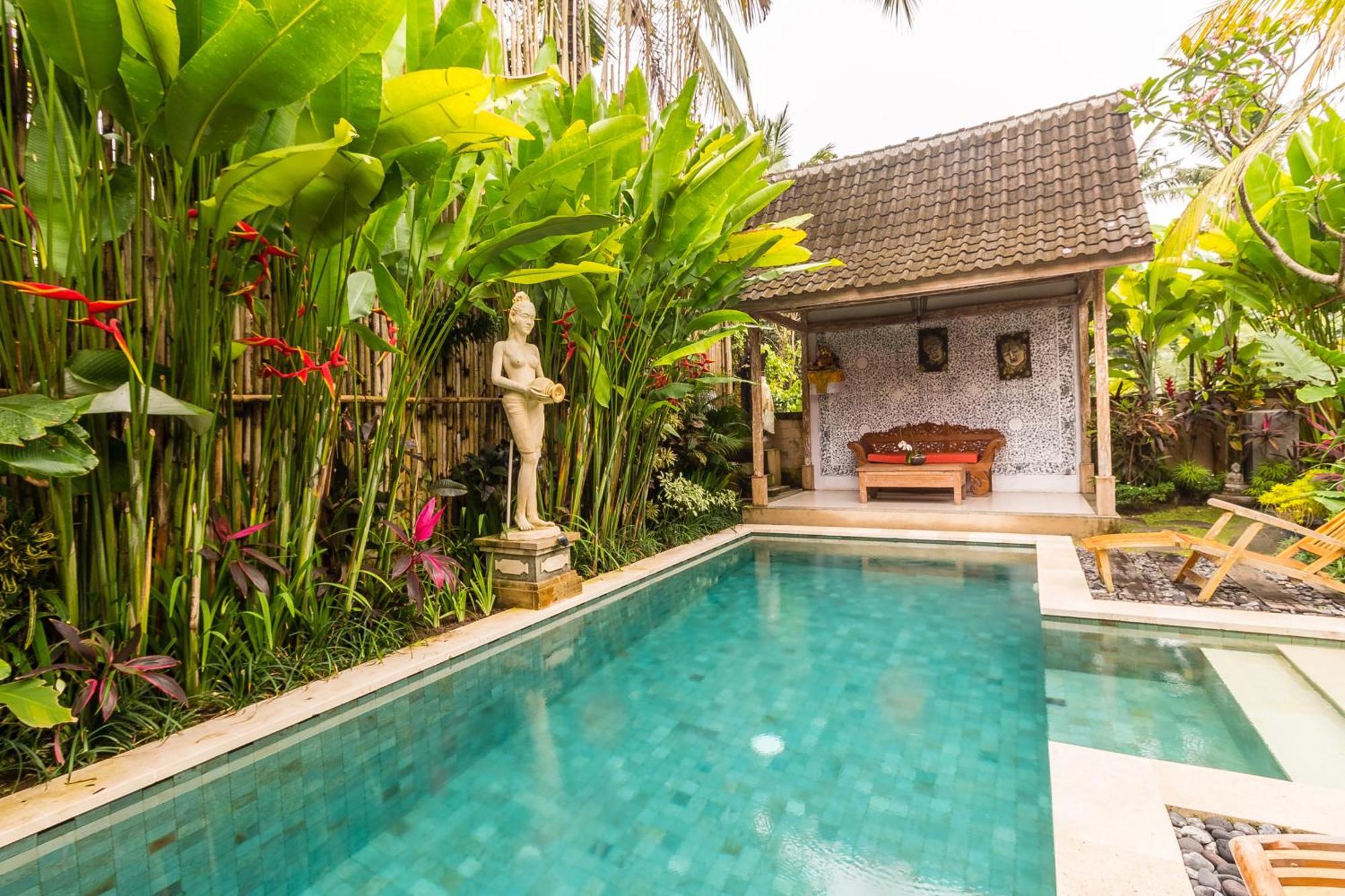 Wooden Suite Pool View