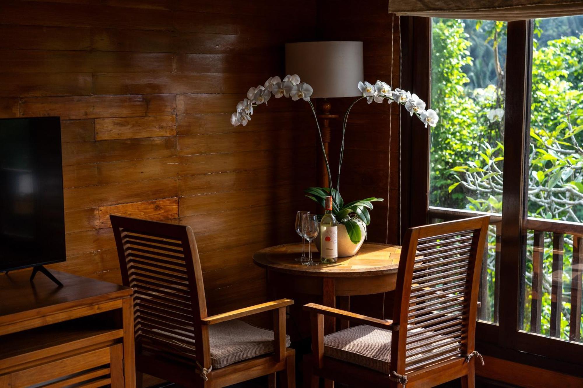 One-Bedroom Pool Villa Valley View Complimentary Daily Afternoon Tea