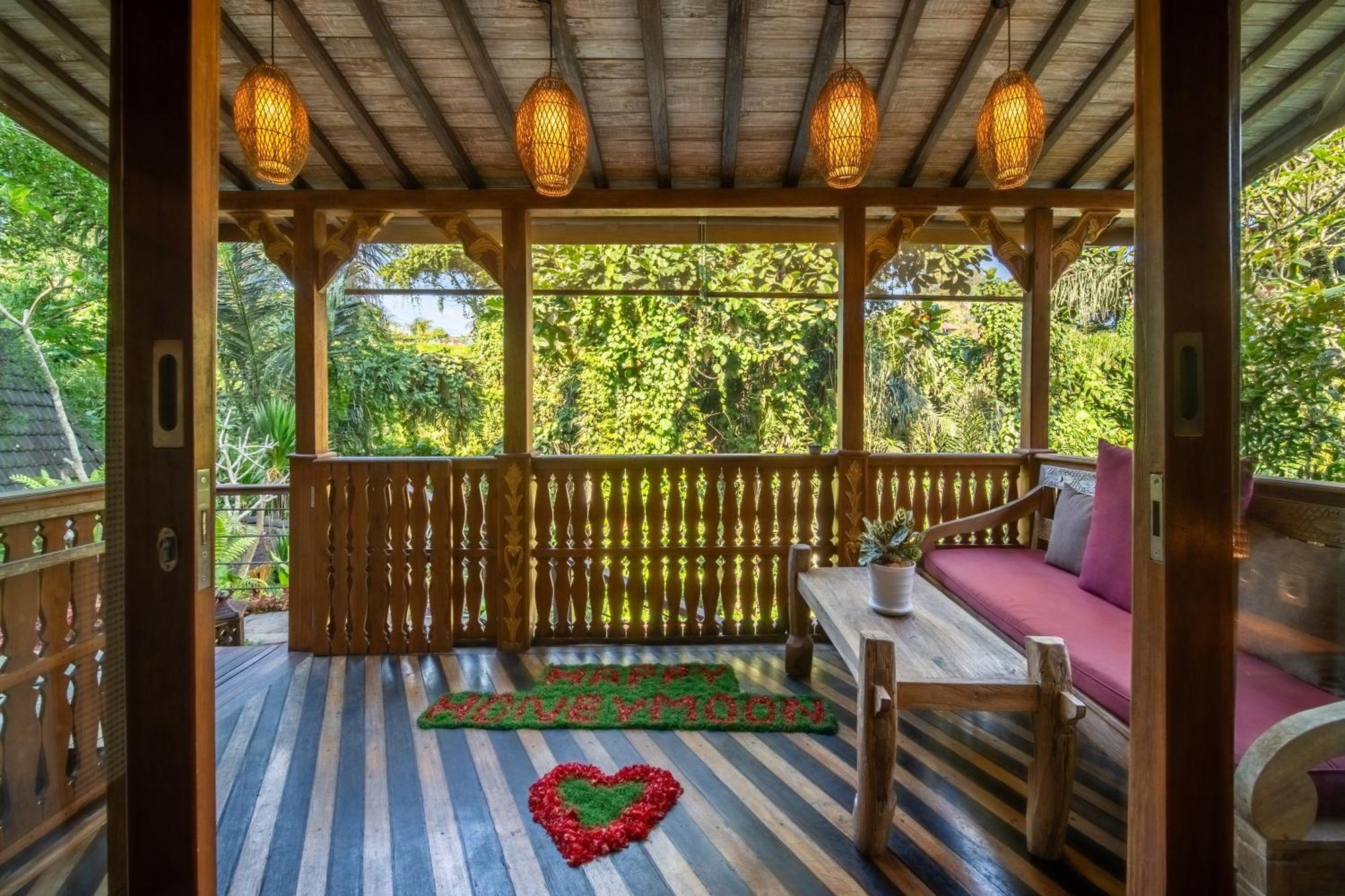 Joglo King Villa