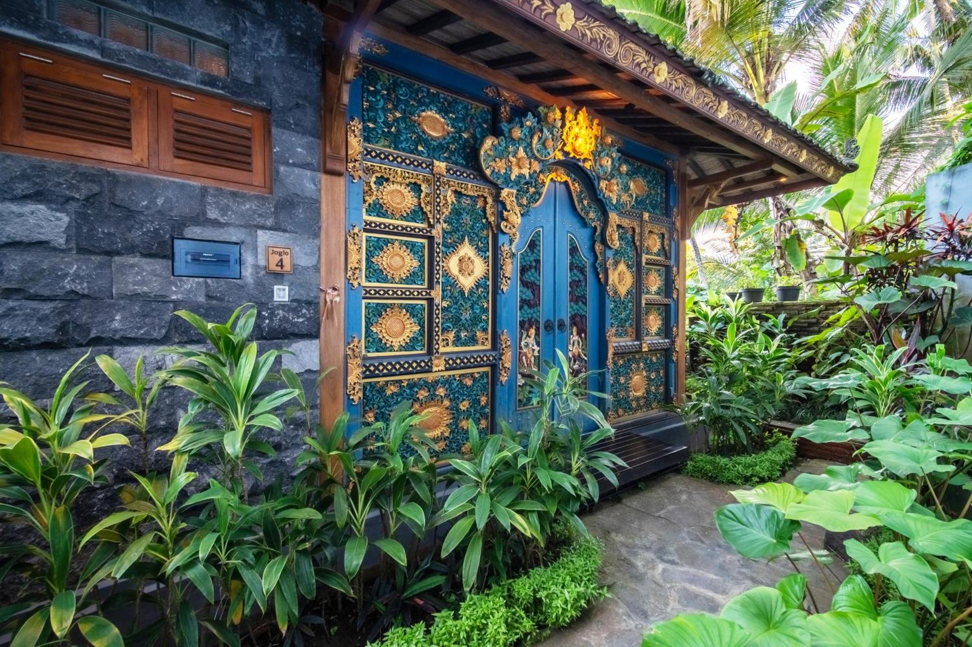 Joglo Twin Villa