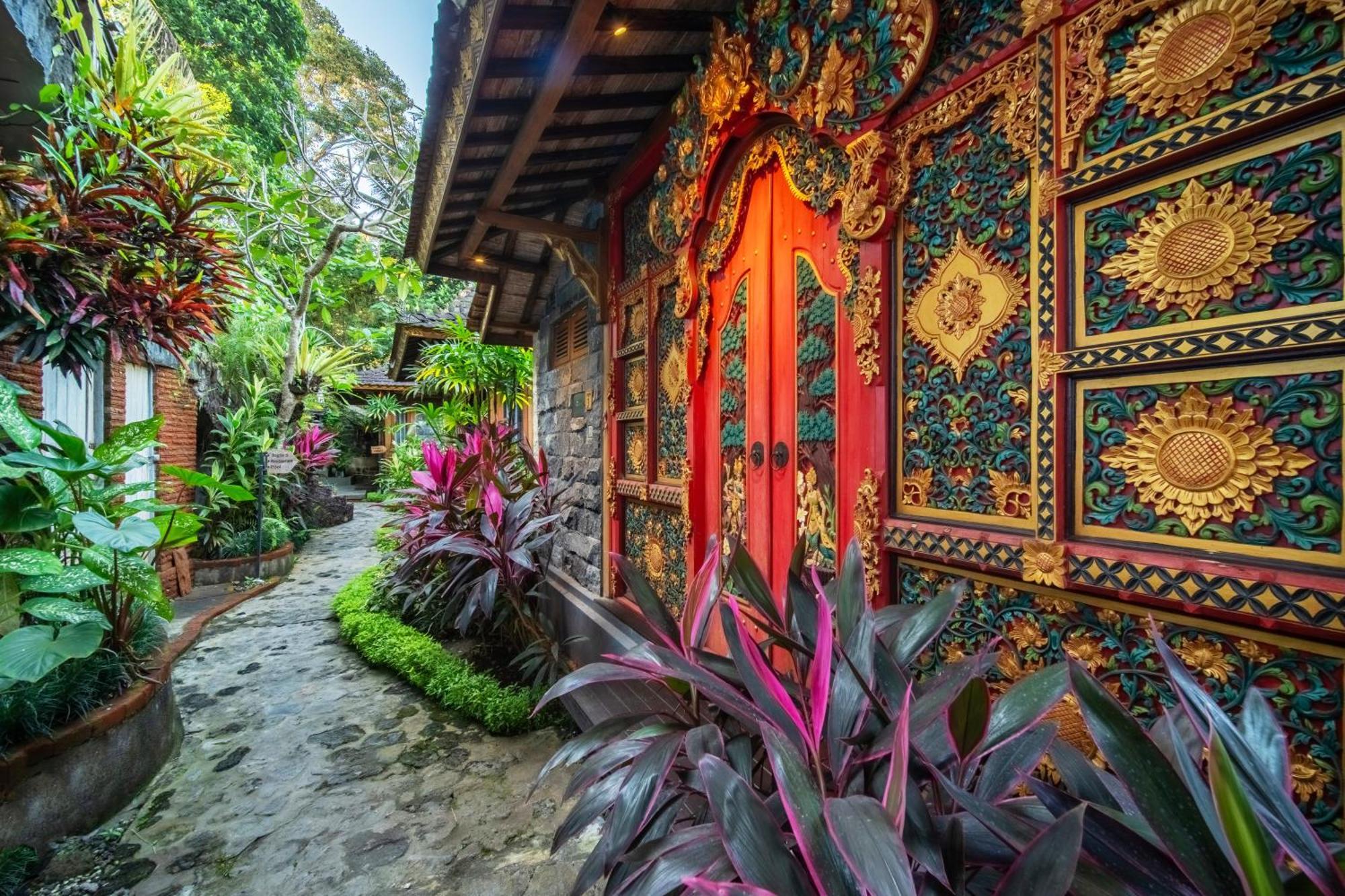 Joglo King Villa