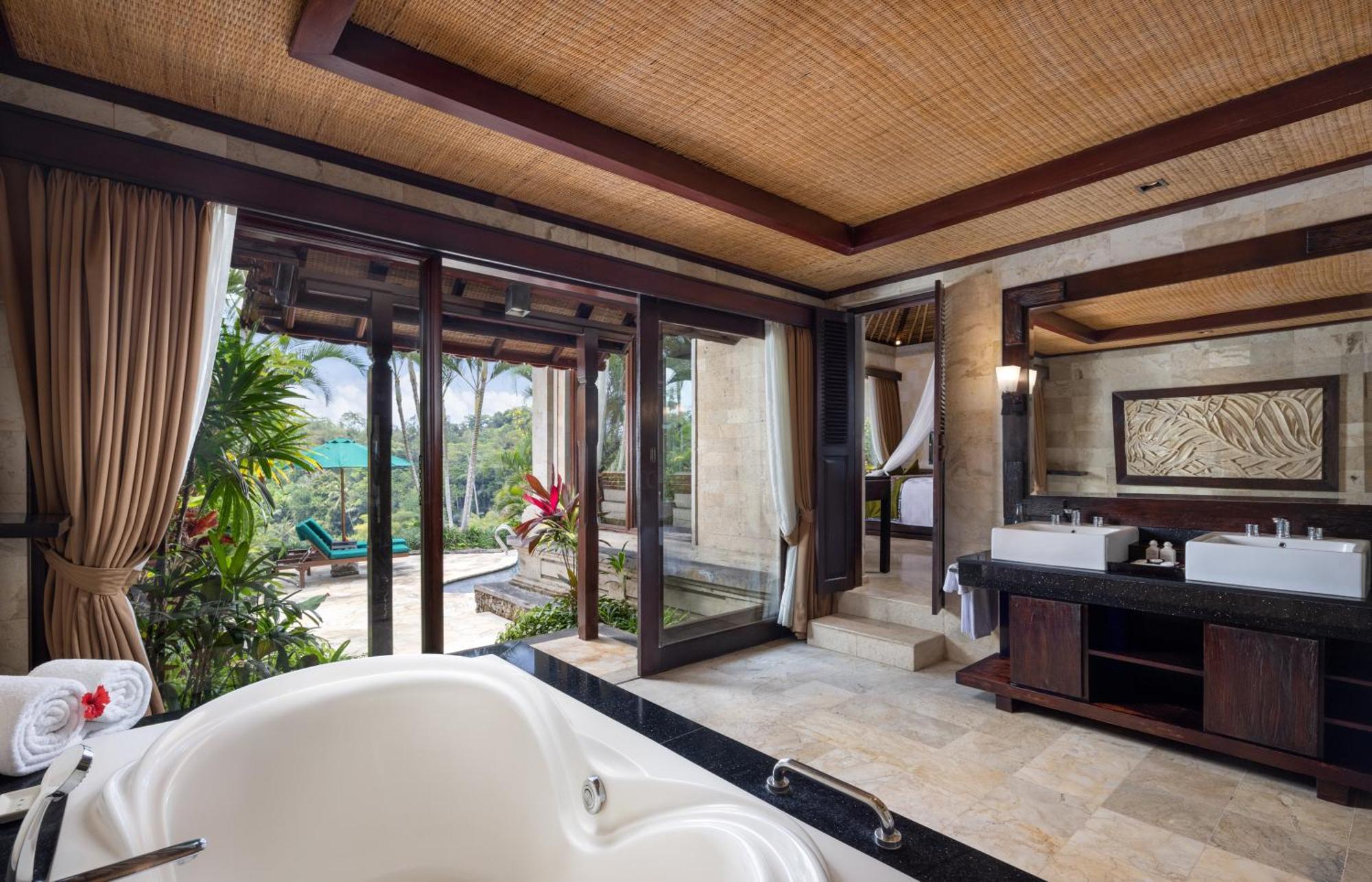 Royal Pool Villa Complimentary one-time Floating