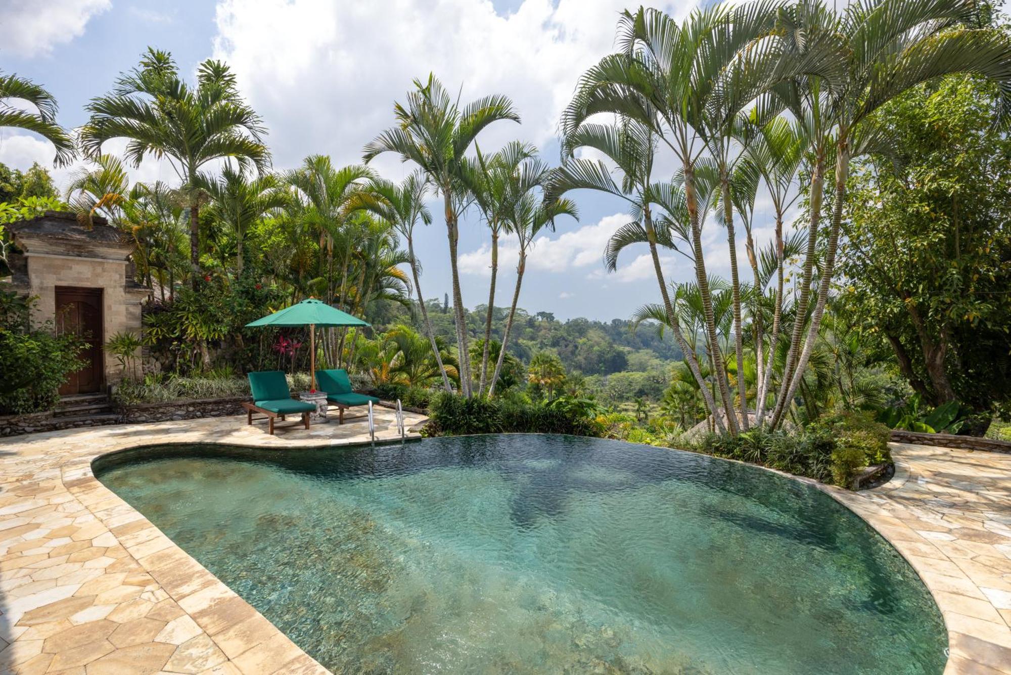 Royal Pool Villa Complimentary one-time Floating
