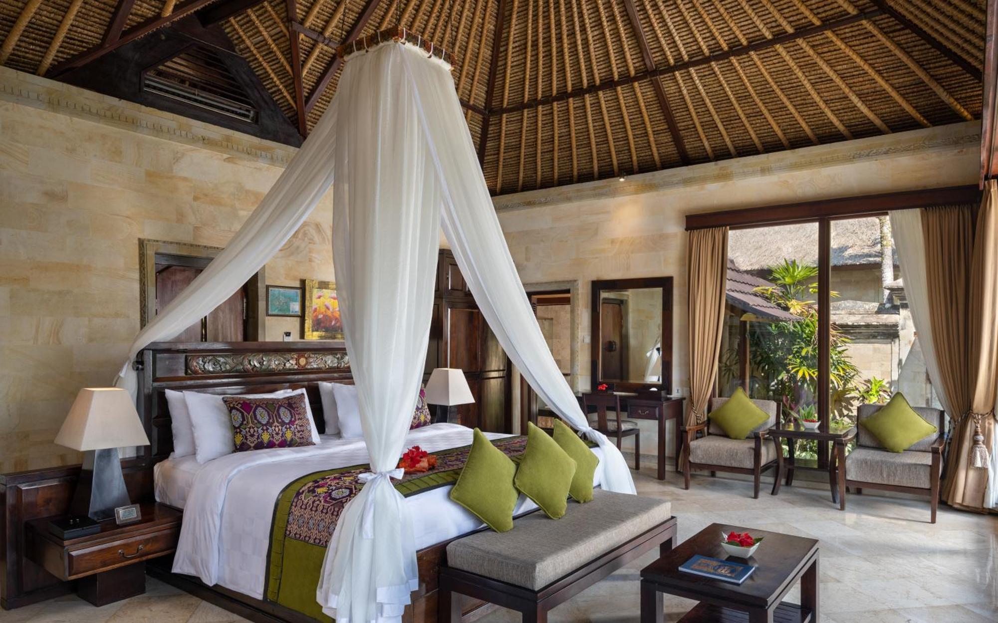 Royal Pool Villa Complimentary one-time Floating