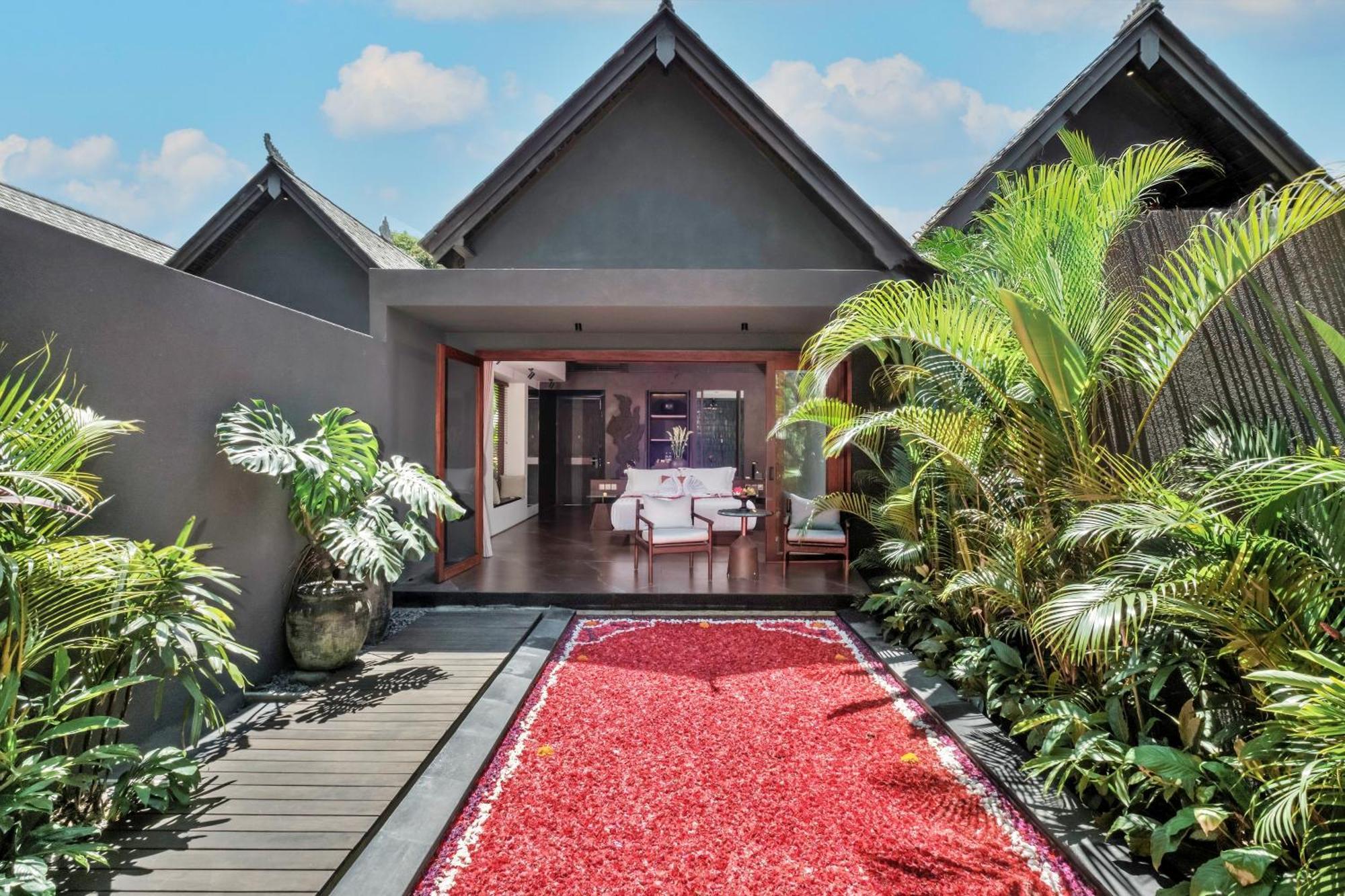 Premier Pool Villa One-time Complimentary Candlelight