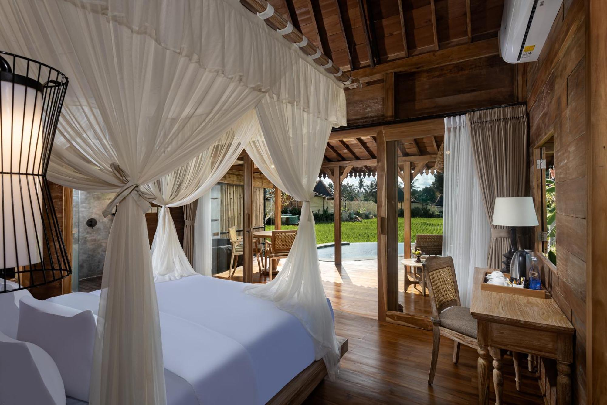 One-Bedroom Wooden Pool Villa