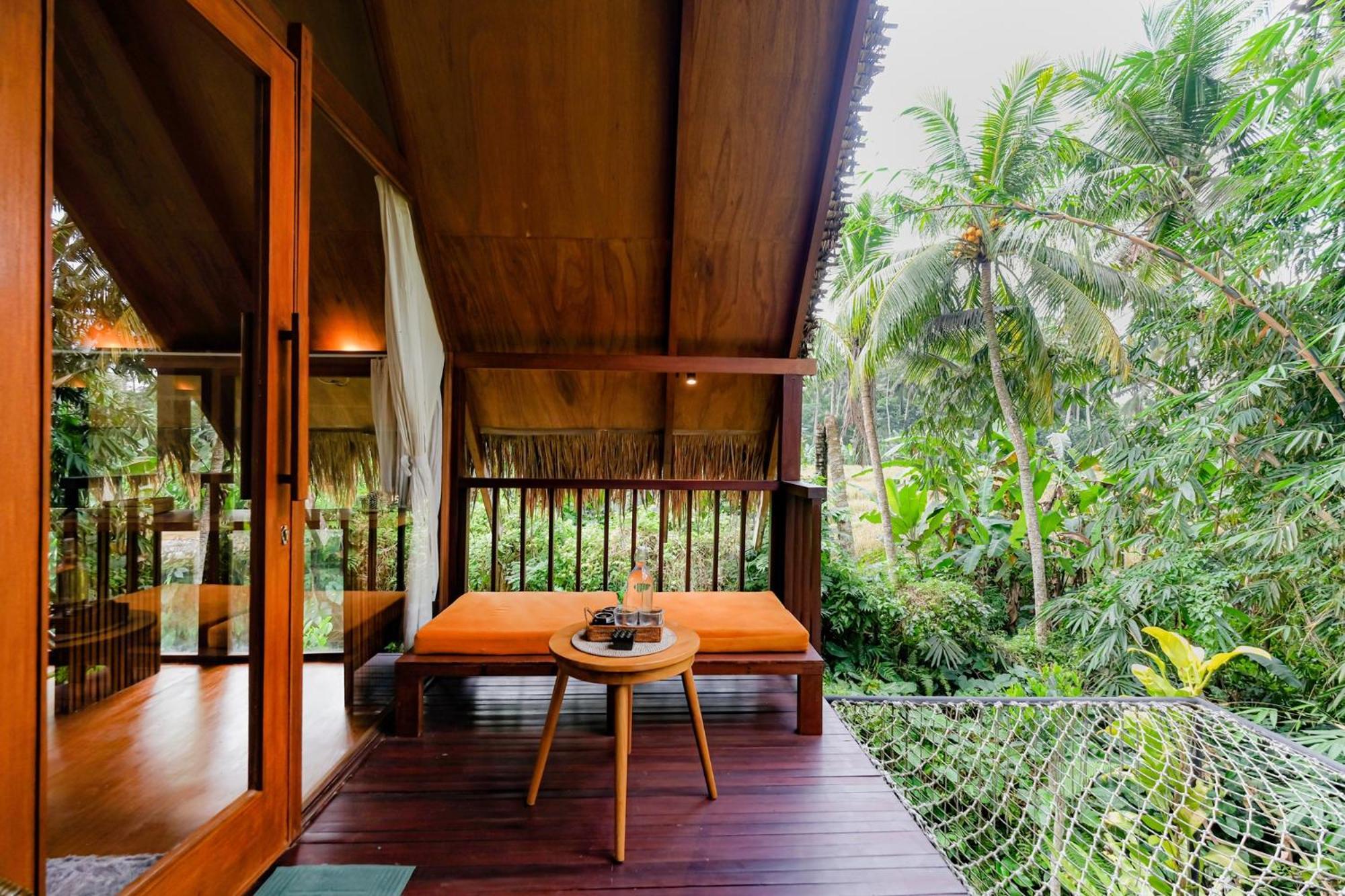 Deluxe Bungalow