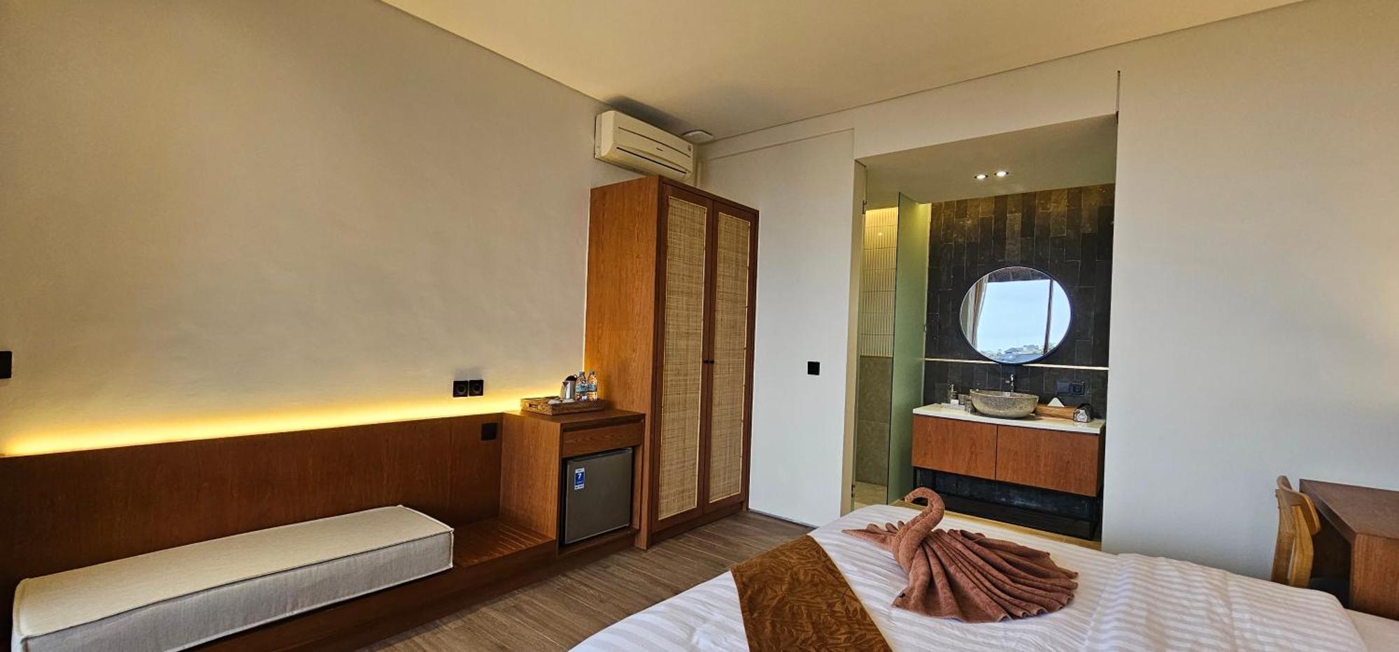 Deluxe Double room Terrace or Balcony Pool view