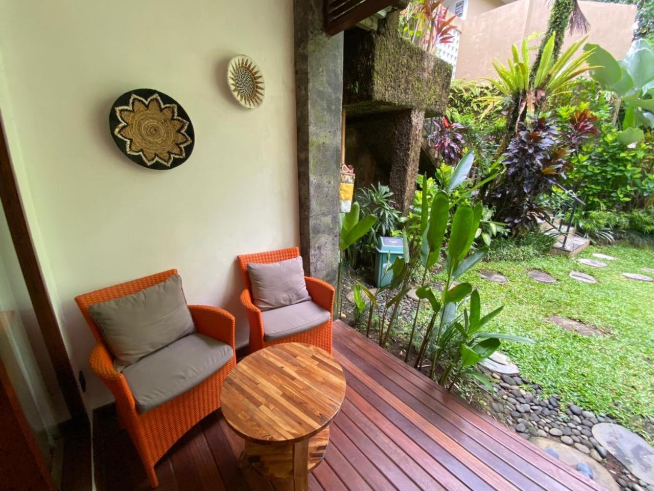 Deluxe Pool Access Terrace