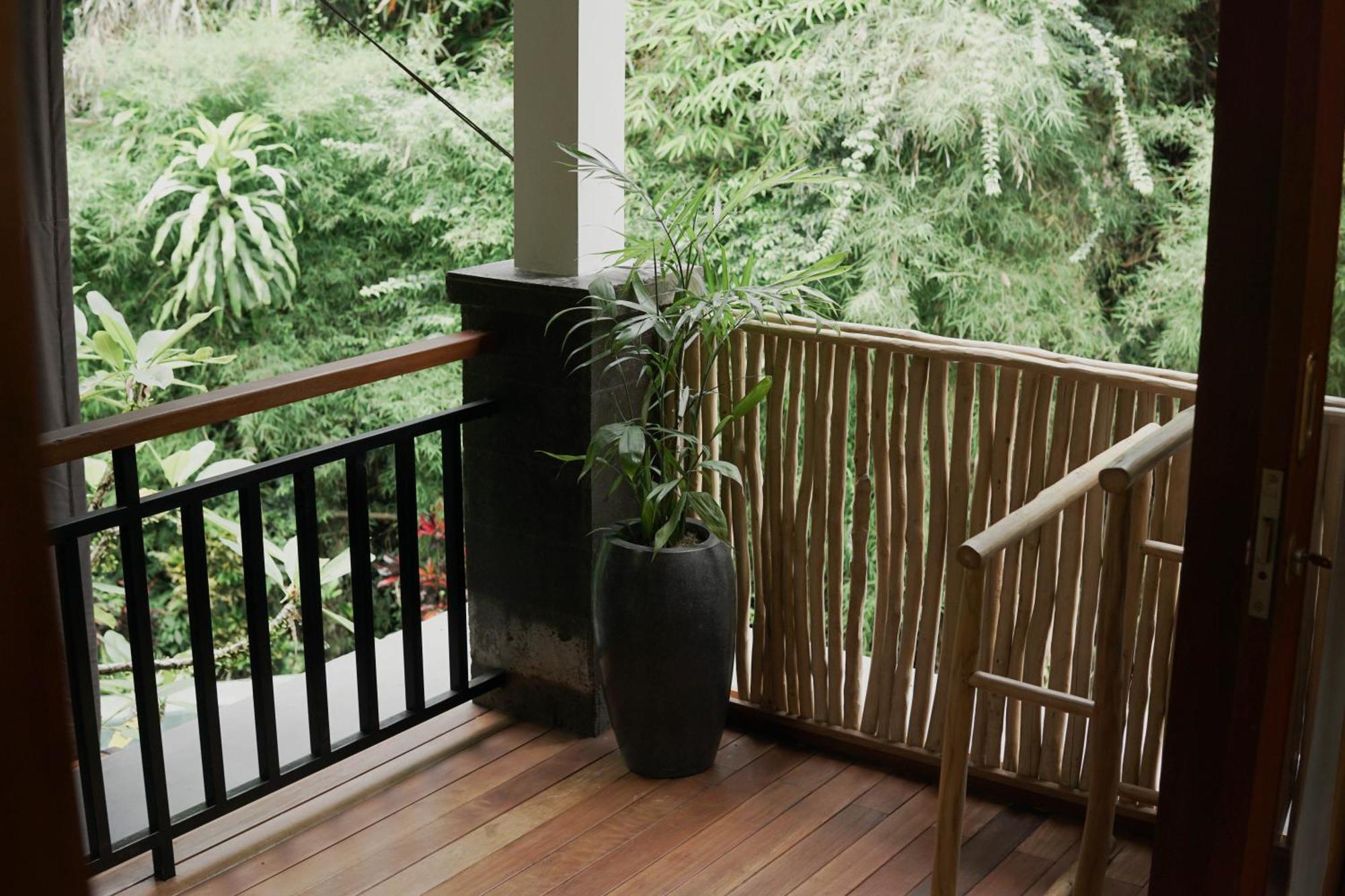 Deluxe Double Pool View Balcony