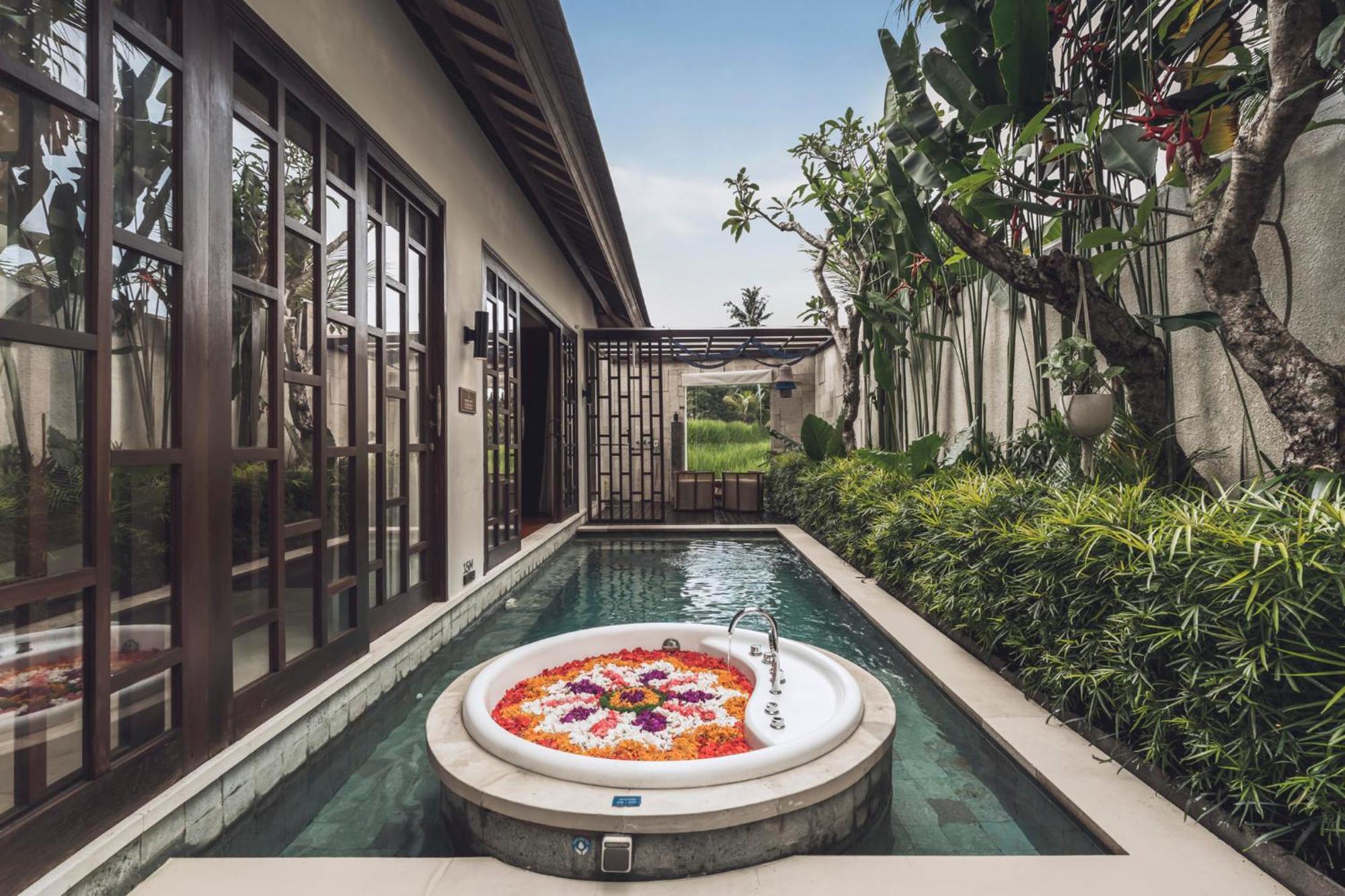 Grand One-Bedroom Rice Field View Villa Private Pool & Jacuzzi
