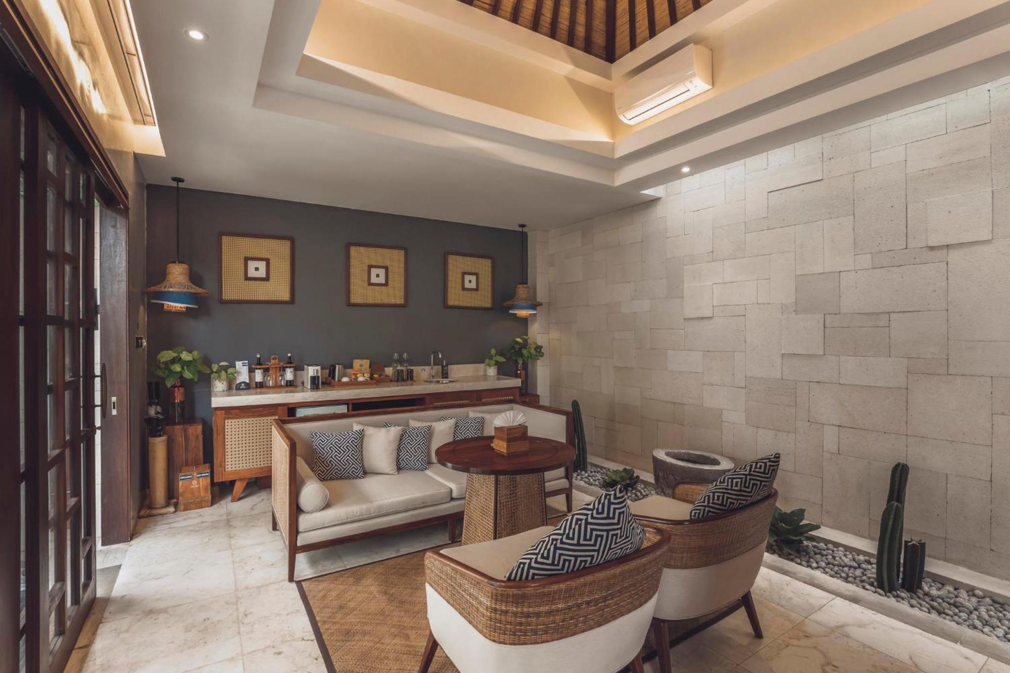 Grand One-Bedroom Rice Field View Villa Private Pool & Jacuzzi