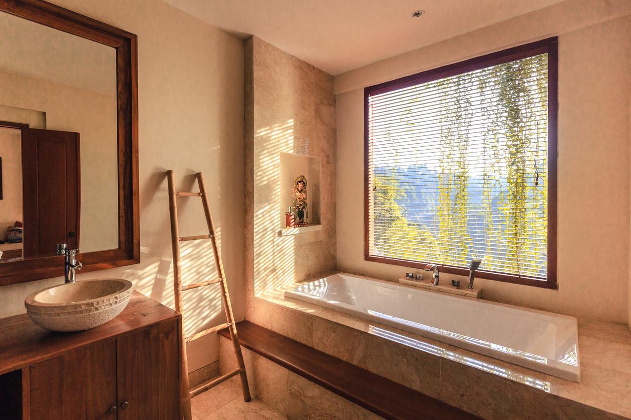 Early Booker Hot Deal Deluxe Suite