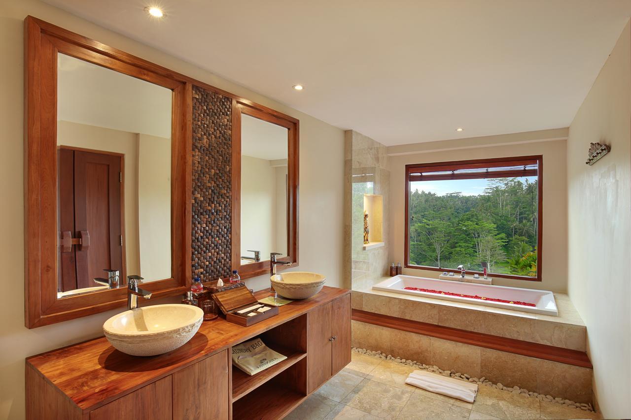 Early Booker Hot Deal Deluxe Suite