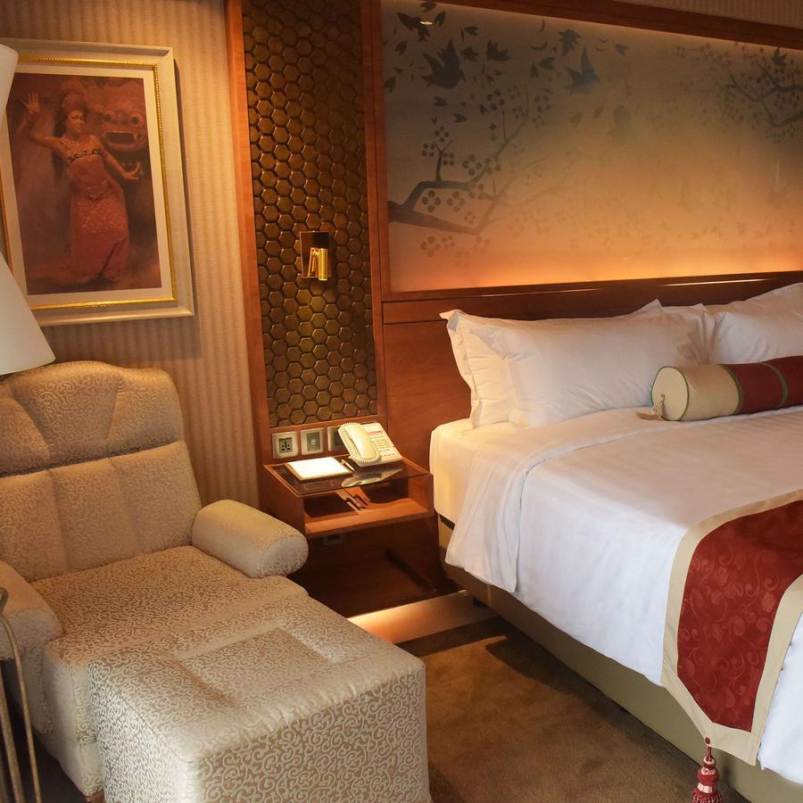 Kamar Deluxe Premium King dengan Bathtub Luar Ruangan & Pemandangan Sawah