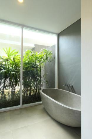 Three-Bedroom Villa Chasing The Sunrise