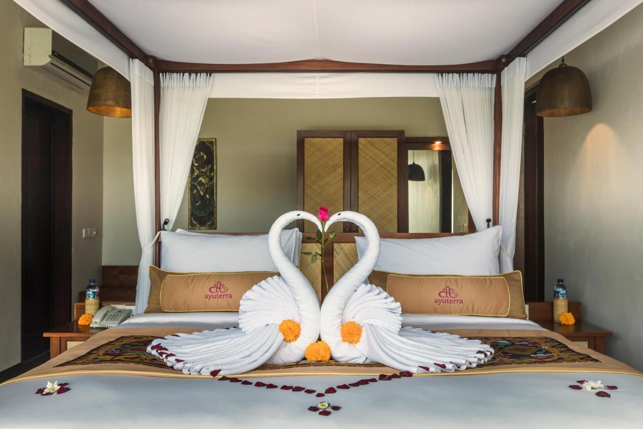 Deluxe One-Bedroom Pool Villa Jacuzzi
