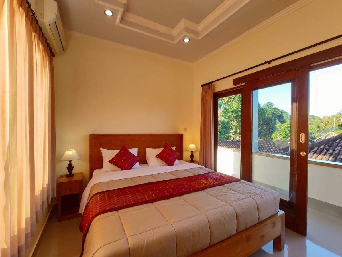 Deluxe Double Room Shower
