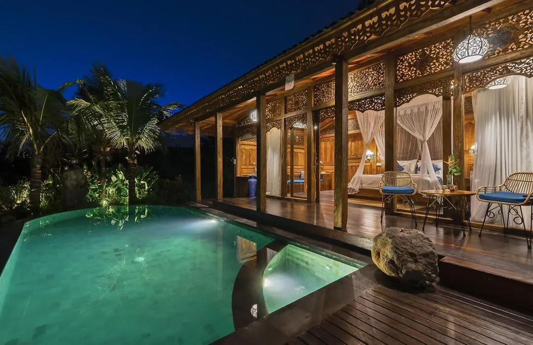 Airsania Ubud Antique Villas-1