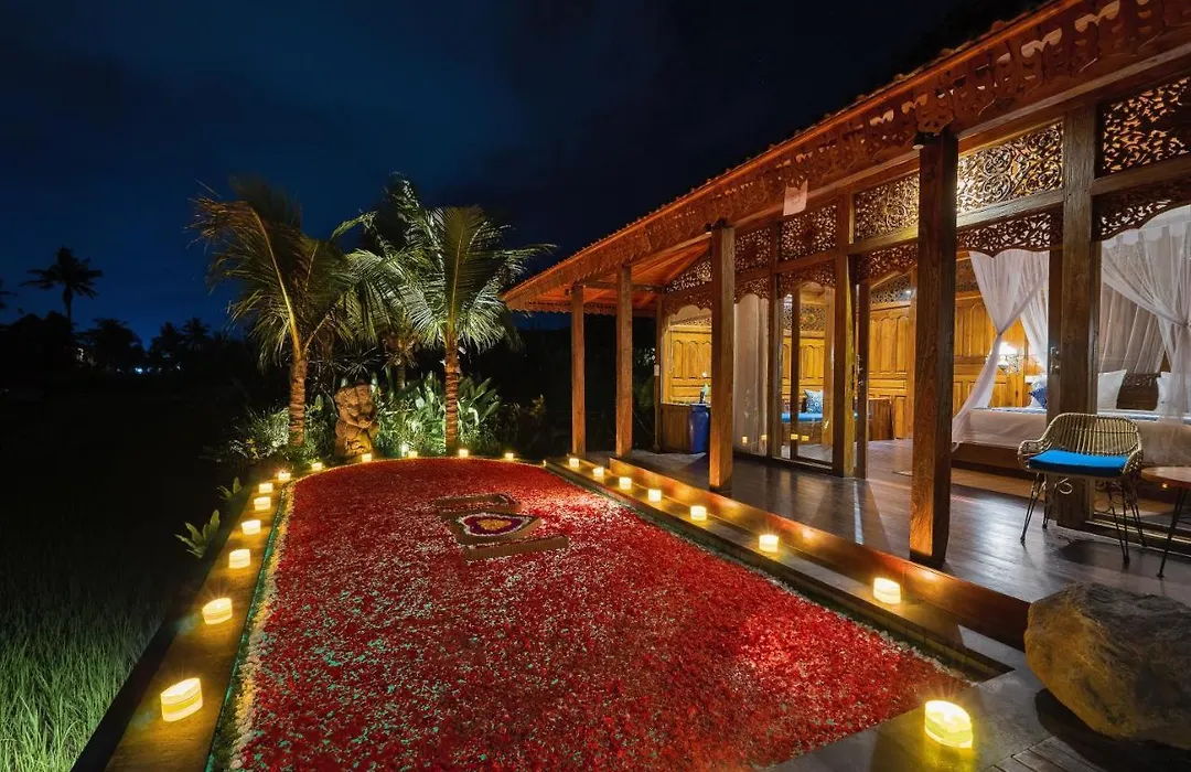 Airsania Ubud Antique Villas-1
