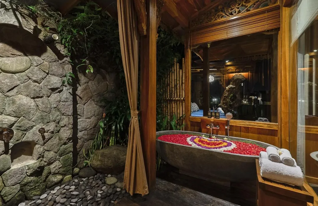 Airsania Ubud Antique Villas-1