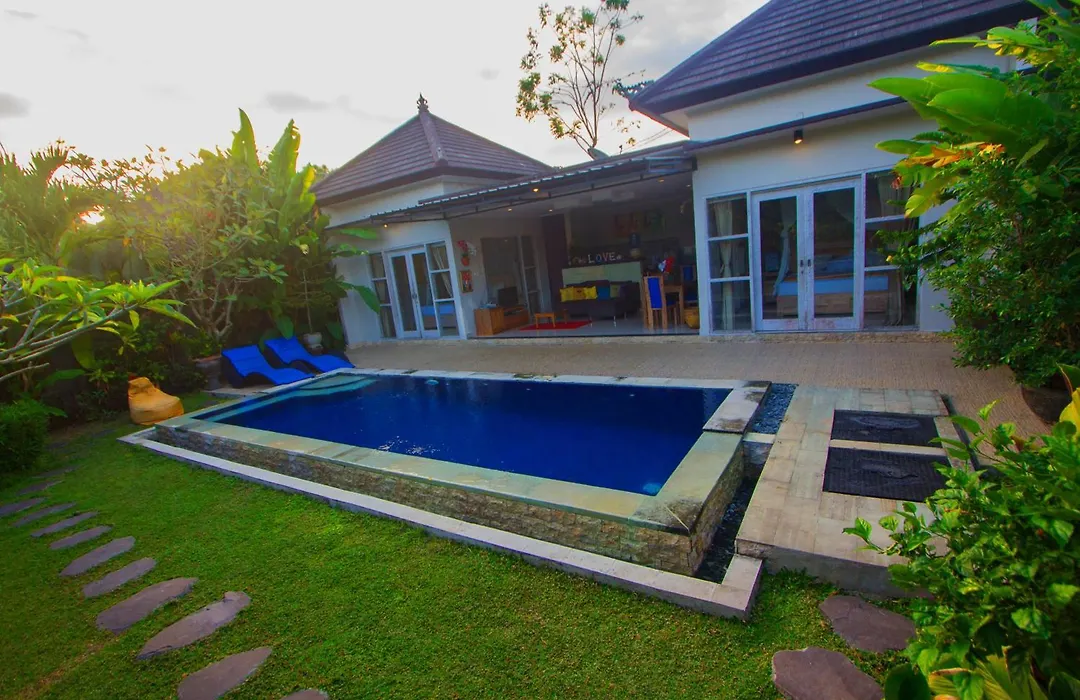 Ratna Villa-1