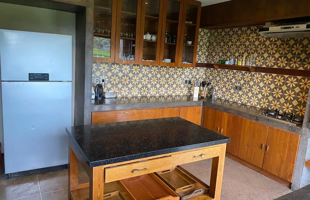 Benisari Batik Garden Cottage-1