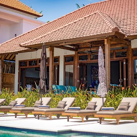 Quiet Luxury Paradise Fab Staff Lebah Villas Central Ubud-3