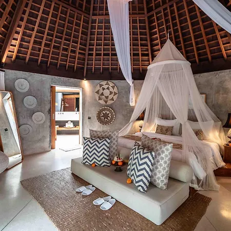 The Sender Pool Suites-3