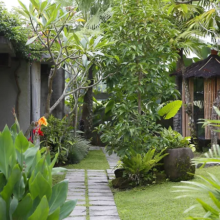 Villa Kayu Lama-3