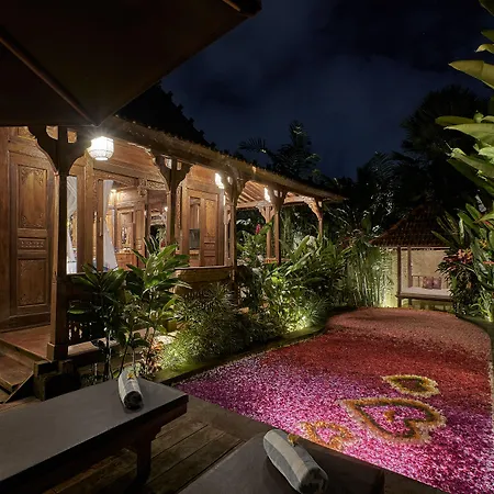 Kawan Antique Ubud Villa-3