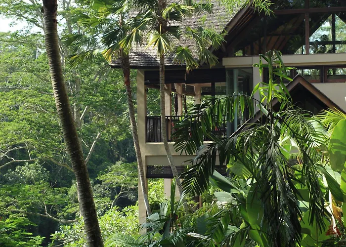 Villa Naga Putih
