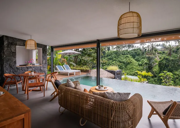 Zenubud, Endonezya
