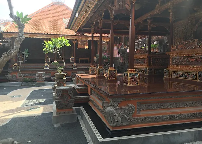 Gedong Bali Family