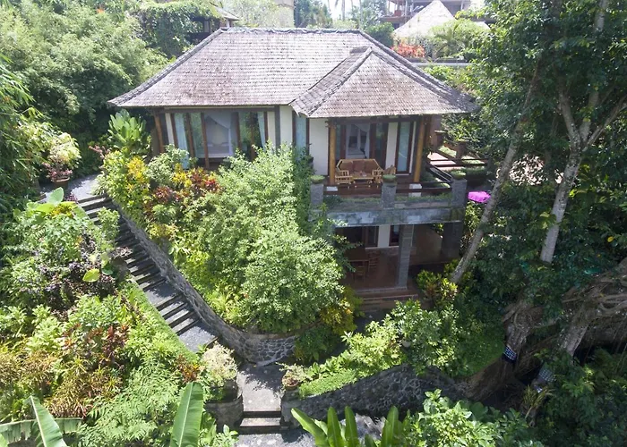 Villa Awang Awang