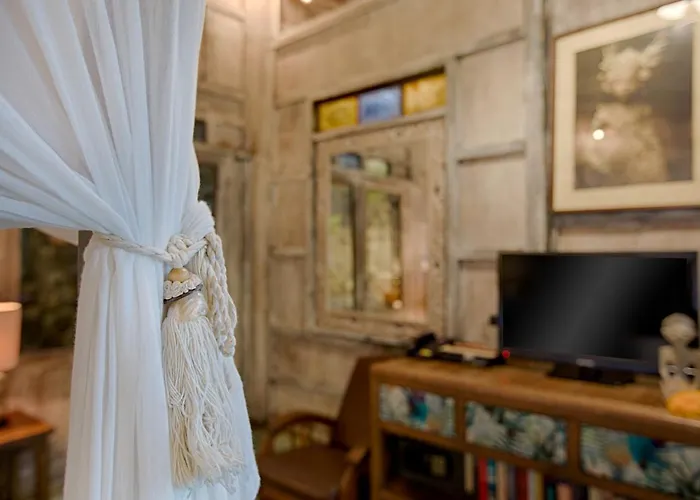 Villa Awang Awang
