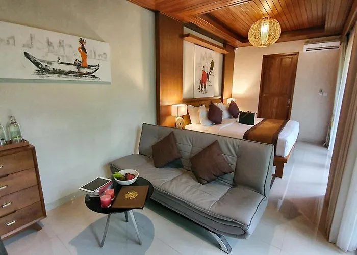 Puri Raya Villa