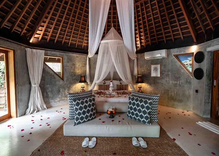 The Sender Pool Suites