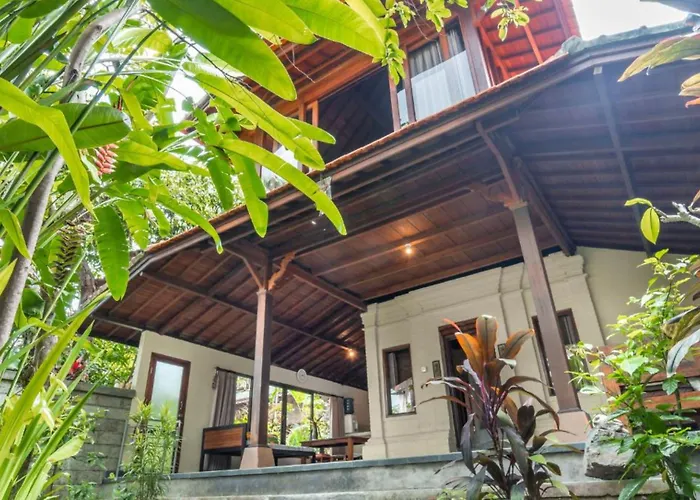Sari Bamboo Bungalows